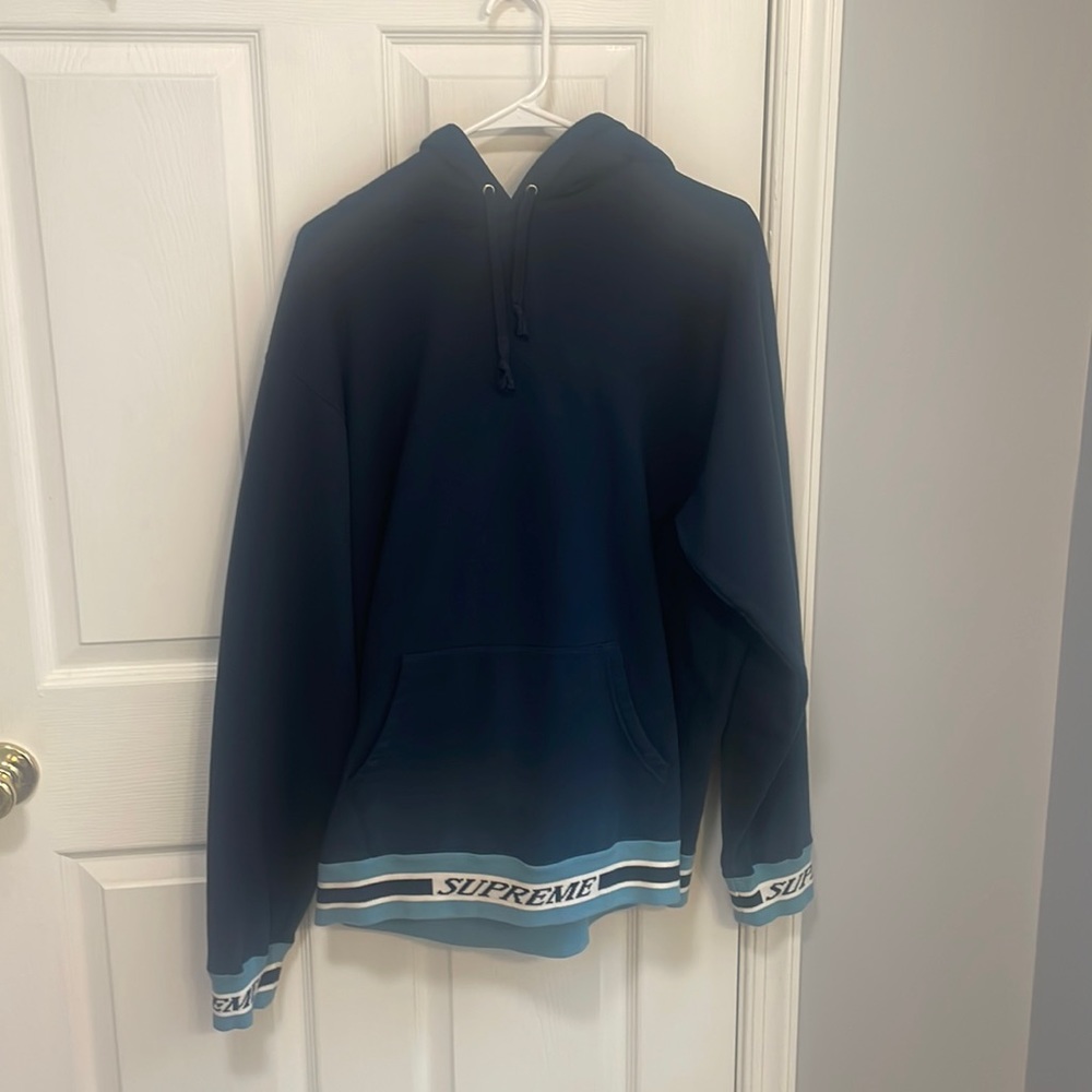 Supreme Navy Blue Sweatshirt Size Large